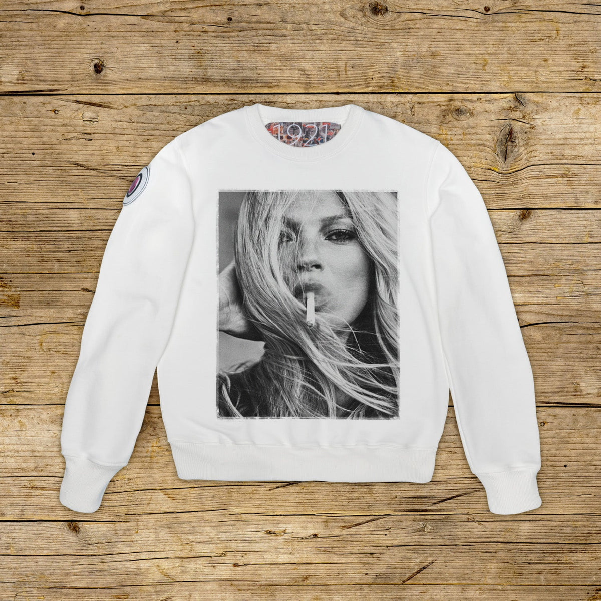 Cigarette Girl • Felpa Girocollo Donna